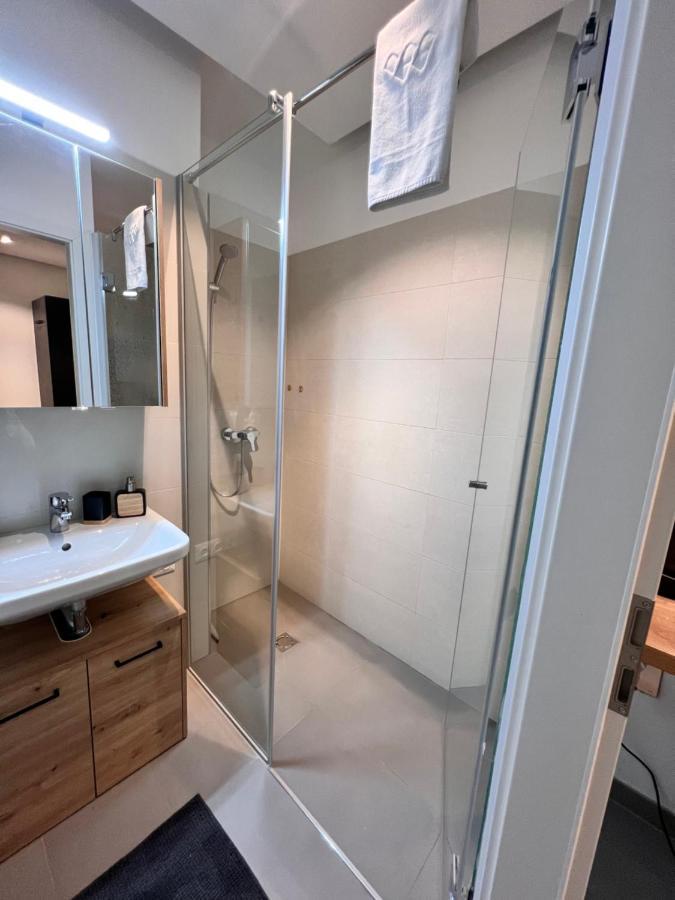 Modern Flat Vienna With Two Rooms Buitenkant foto