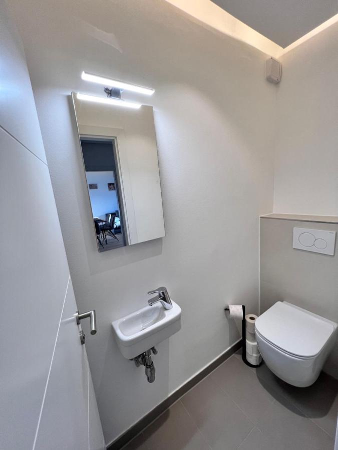 Modern Flat Vienna With Two Rooms Buitenkant foto